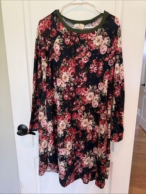 Women's Long-Sleeve Floral Swing Dress in Black and Rose